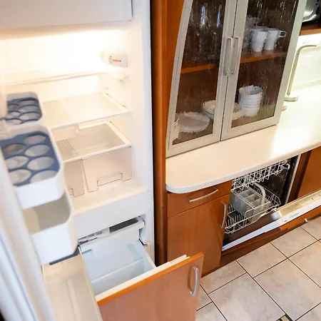 Διαμέρισμα Charm Haven *